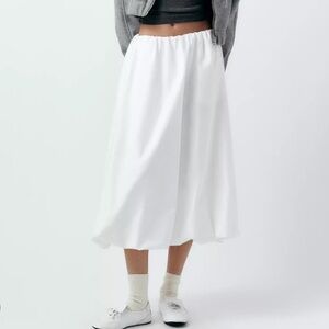 NWOT Zara White Balloon Midi Skirt Women’s Size XS Extra Small Elastic Waist